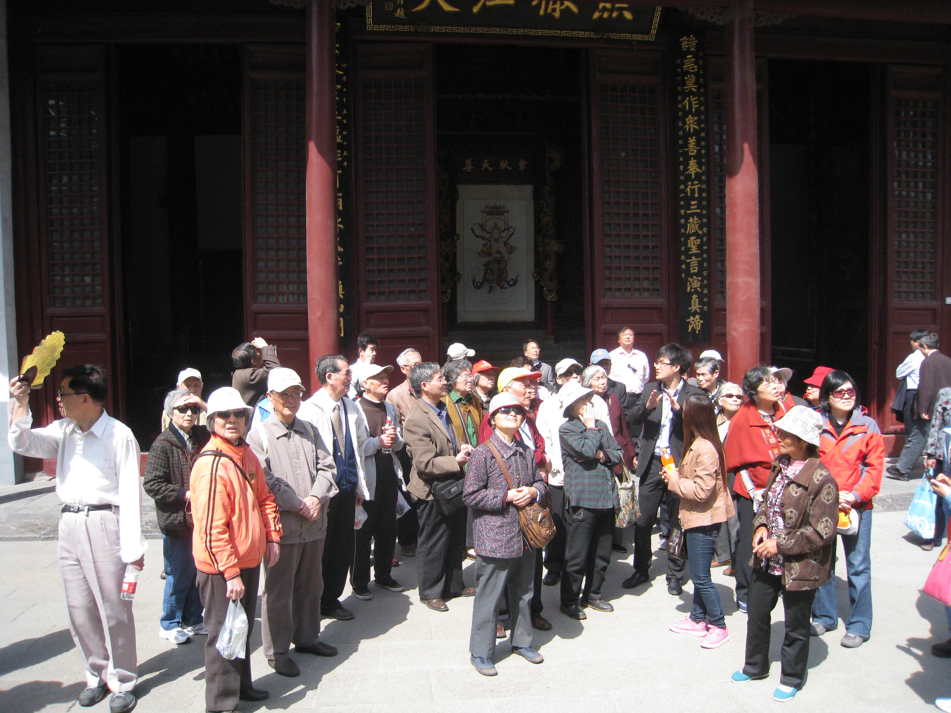 20130415退休教师游镇江